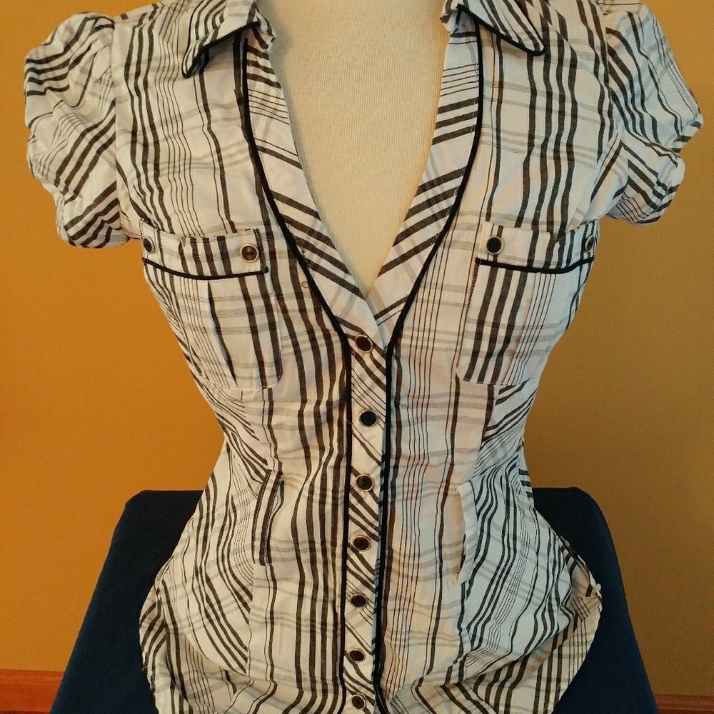 Black and White Ladies Blouse